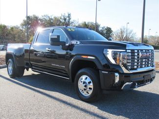 Used 2025 GMC Sierra 3500 Denali w/ Denali Reserve Package video 1