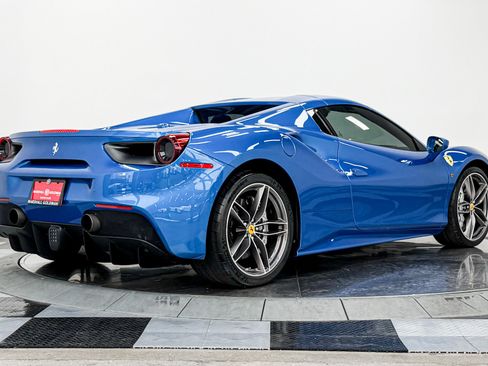 Used 2018 Ferrari 488 Spider RWD image 9