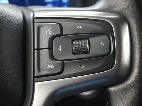 Used 2023 Chevrolet Suburban Premier image 15