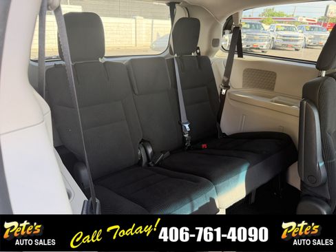 Used 2017 Dodge Grand Caravan SE w/ Power Window Group FWD image 12