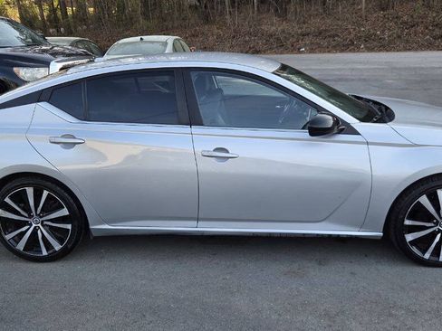 Used 2019 Nissan Altima 2.5 SR FWD image 5