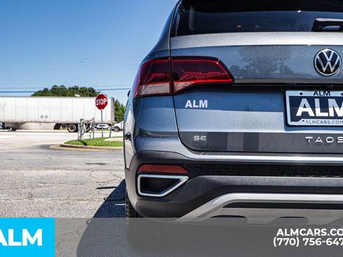 Used 2022 Volkswagen Taos SE image 16