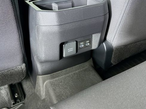 Certified 2024 Toyota Tacoma TRD Off-Road AWD/4WD image 26