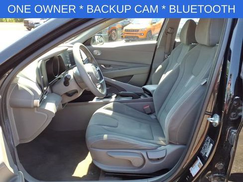 Used 2023 Hyundai Elantra SEL w/ Cargo Package FWD image 13