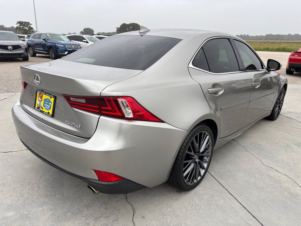 Used 2014 Lexus IS 250 w/ Navigation Package RWD image 4