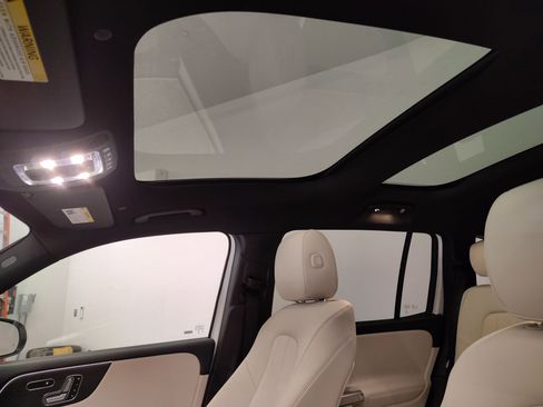 Certified 2026 Mercedes-Benz GLB 250 4MATIC image 14