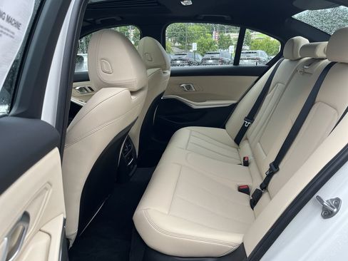 Used 2026 BMW 330i Sedan w/ Premium Package RWD image 31