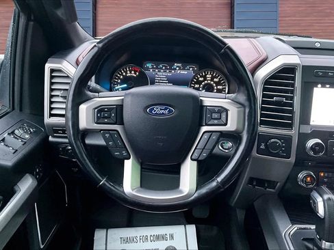 Used 2018 Ford F150 Platinum w/ Equipment Group 701A Luxury image 5