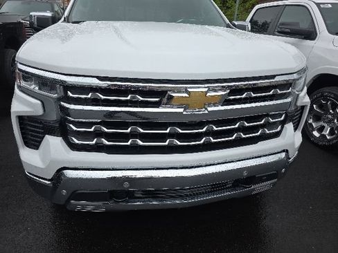 Used 2025 Chevrolet Silverado 1500 LTZ w/ Technology Package AWD/4WD image 21