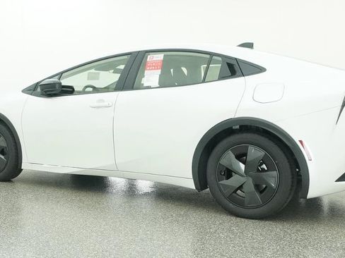 New 2026 Toyota Prius Plug-In Hybrid FWD image 42