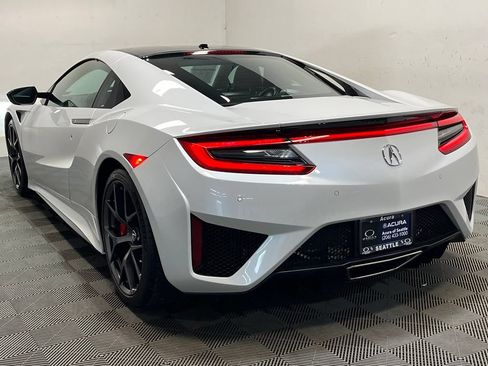 Used 2017 Acura NSX AWD/4WD image 18