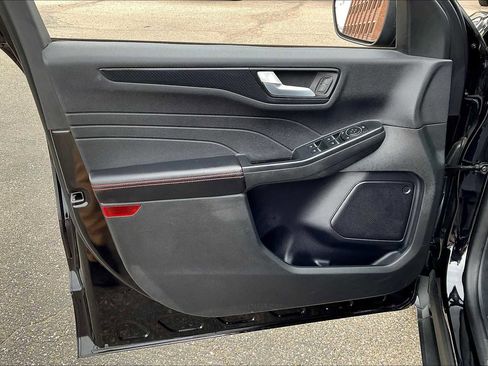 Used 2024 Ford Escape ST-Line image 41