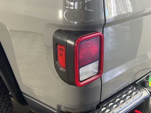 Used 2021 Jeep Gladiator Rubicon w/ Cold Weather Group AWD/4WD image 36