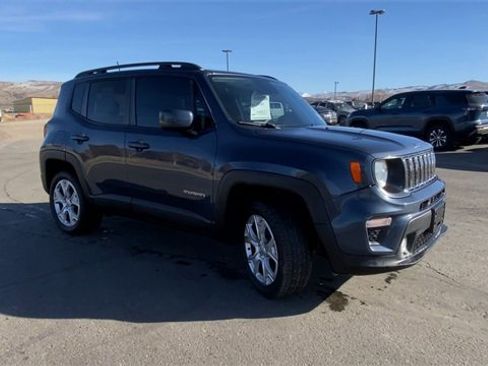 Used 2019 Jeep Renegade Latitude w/ UConnect 8.4 Nav Group image 2