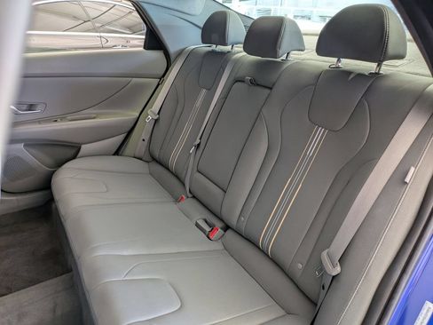 Used 2025 Hyundai Elantra SEL FWD image 45