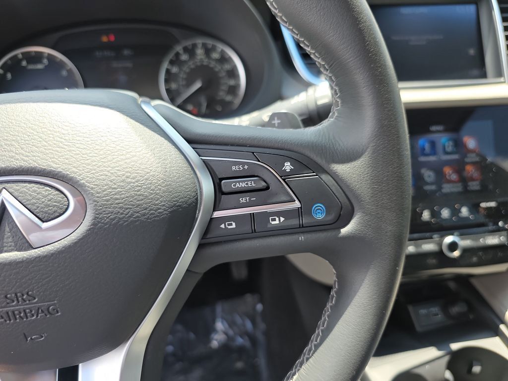 Used 2025 INFINITI QX50 Luxe w/ Accent Package AWD/4WD image 22