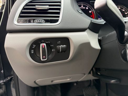 Used 2018 Audi Q3 2.0T Premium Plus image 16