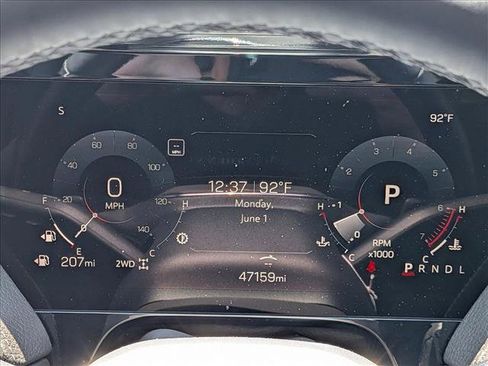 Used 2025 GMC Yukon Denali w/ Sun & Power Step Package AWD/4WD image 12