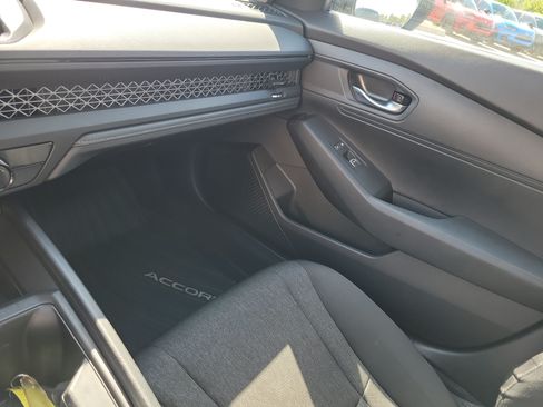 Used 2025 Honda Accord LX image 30