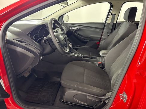 Used 2016 Ford Focus SE w/ Reverse Sensing Package image 20