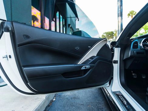 Used 2019 Chevrolet Corvette Stingray Coupe w/ 1LT RWD image 24
