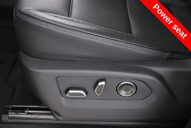 Used 2026 GMC Yukon Denali w/ Sun & Power Step Package AWD/4WD image 20