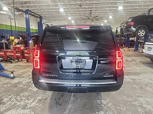Used 2019 Chevrolet Suburban Premier AWD/4WD image 6