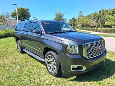 Used 2016 GMC Yukon XL Denali RWD image 4