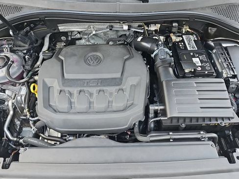 Used 2023 Volkswagen Tiguan SE R-Line FWD image 32