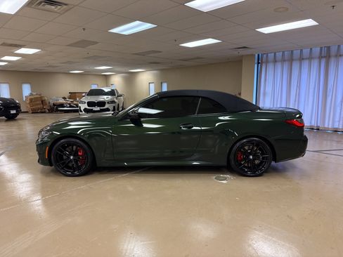 Used 2023 BMW 440i xDrive Convertible w/ Premium Package image 2