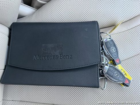 Used 2017 Mercedes-Benz S 550 4MATIC Sedan w/ Premium Package image 65