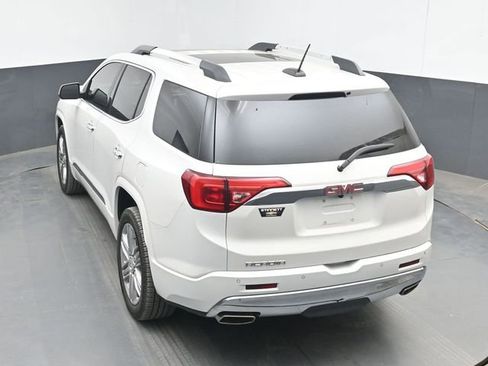 Used 2018 GMC Acadia Denali w/ Technology Package FWD image 21