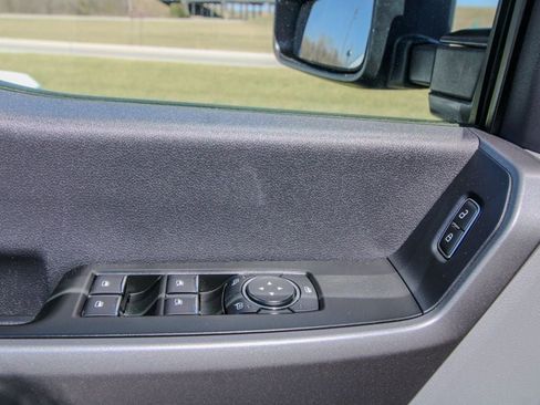 Used 2025 Ford F250 XLT w/ FX4 Off-Road Package image 12