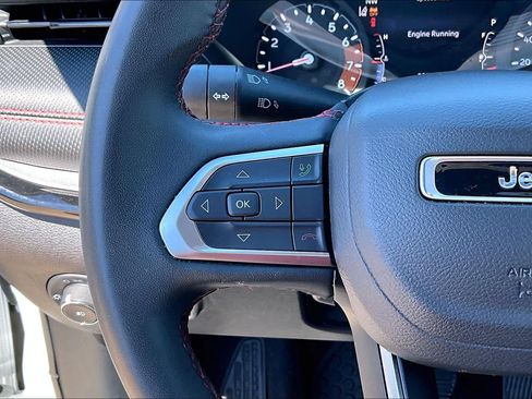 Used 2025 Jeep Compass Trailhawk w/ Trailer Tow Group AWD/4WD image 20