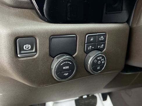Used 2024 Chevrolet Silverado 1500 LTZ w/ LTZ Convenience Package II RWD image 18