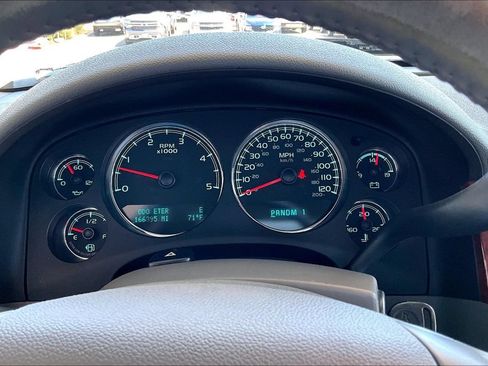 Used 2013 Chevrolet Silverado 2500 LTZ w/ LTZ Plus Package AWD/4WD image 9