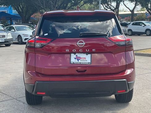 Used 2025 Nissan Rogue SV FWD image 5
