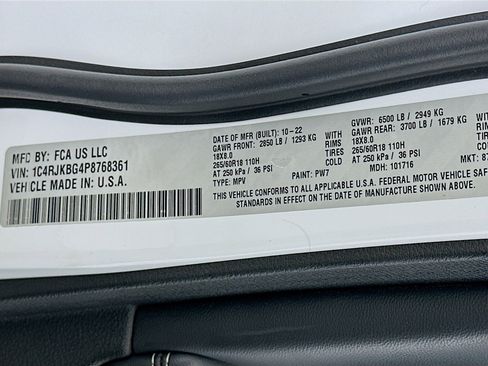 Used 2023 Jeep Grand Cherokee L Limited image 12