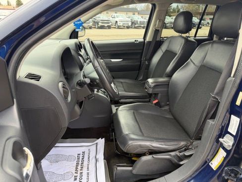 Used 2014 Jeep Compass Latitude AWD/4WD image 10