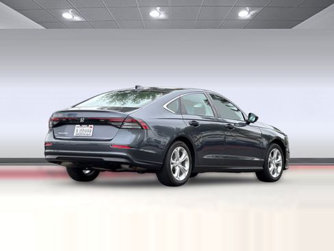 Used 2023 Honda Accord LX image 9