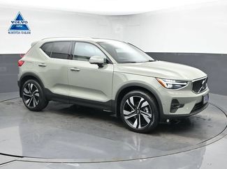 Used 2025 Volvo XC40 B5 Ultra w/ Climate Package AWD/4WD video 1