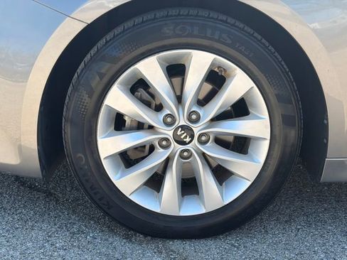 Used 2016 Kia Optima EX w/ Premium Package image 13