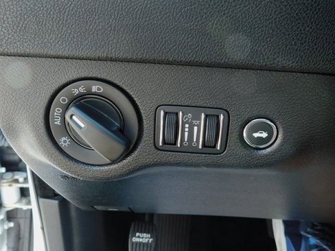 Used 2023 Dodge Charger SXT image 15