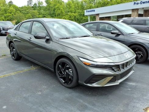 New 2026 Hyundai Elantra Sport w/ Cargo Package FWD image 17