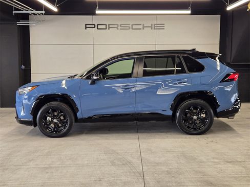 Used 2022 Toyota RAV4 XSE image 2