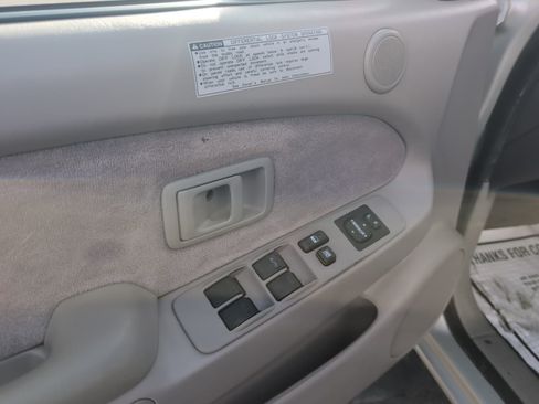 Used 2003 Toyota Tacoma PreRunner RWD image 11