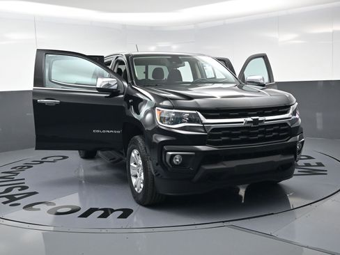 Certified 2022 Chevrolet Colorado LT w/ LPO, Tonneau and Step Package image 22
