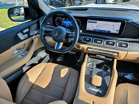 Certified 2025 Mercedes-Benz GLS 580 4MATIC image 32