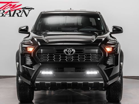 Used 2025 Toyota Tacoma TRD Off-Road image 8