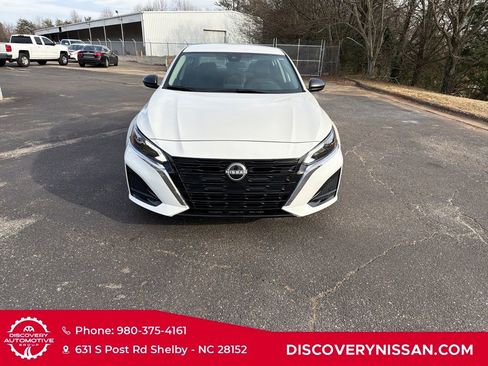 Certified 2025 Nissan Altima 2.5 S image 4